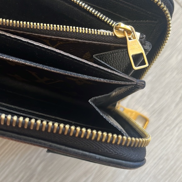 Louis Vuitton iconic logo zippy wallet - Picture 7 of 17